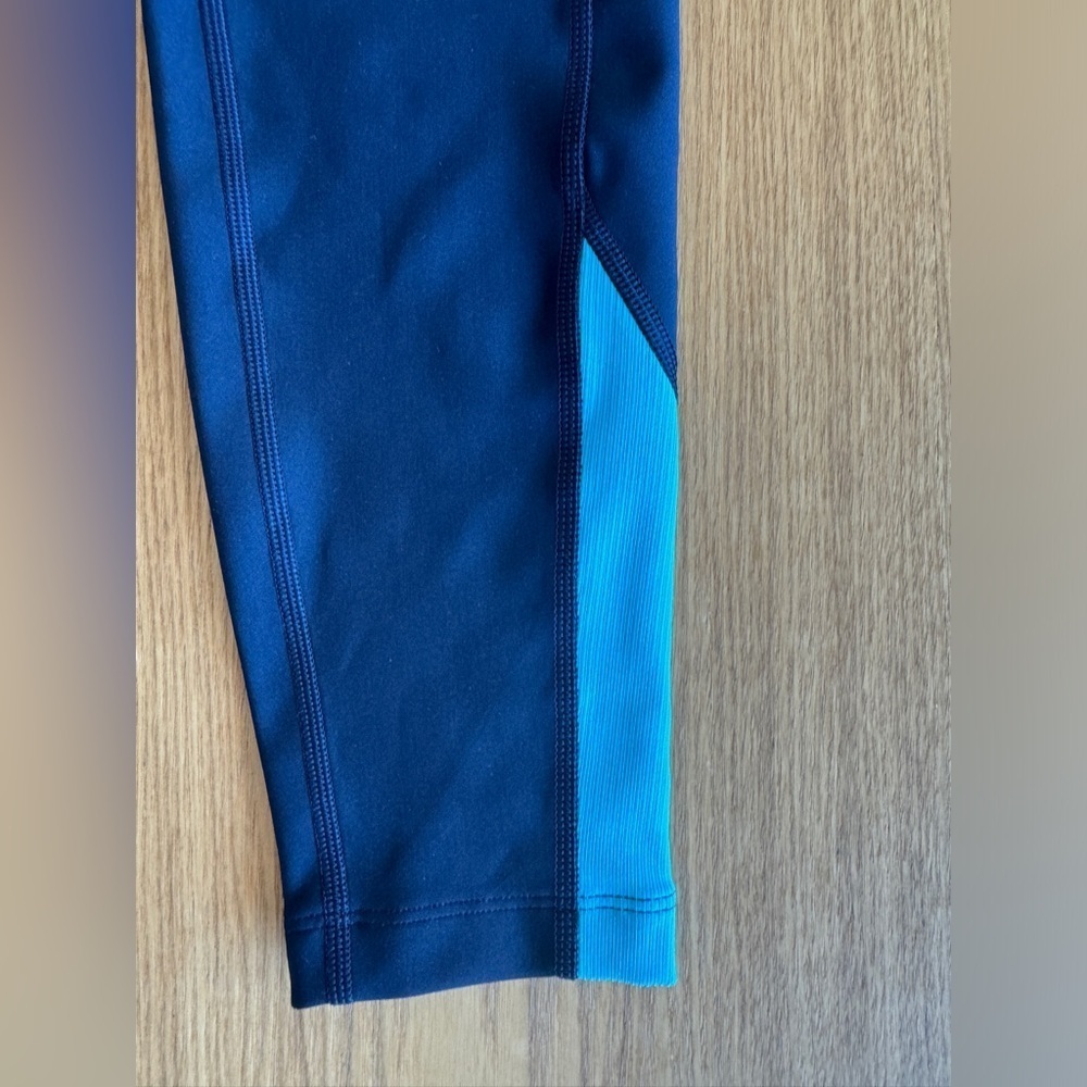 Peloton Navy Blue High-Rise Rib Insert Pocket Legging - Size Small - Picture 6 of 9